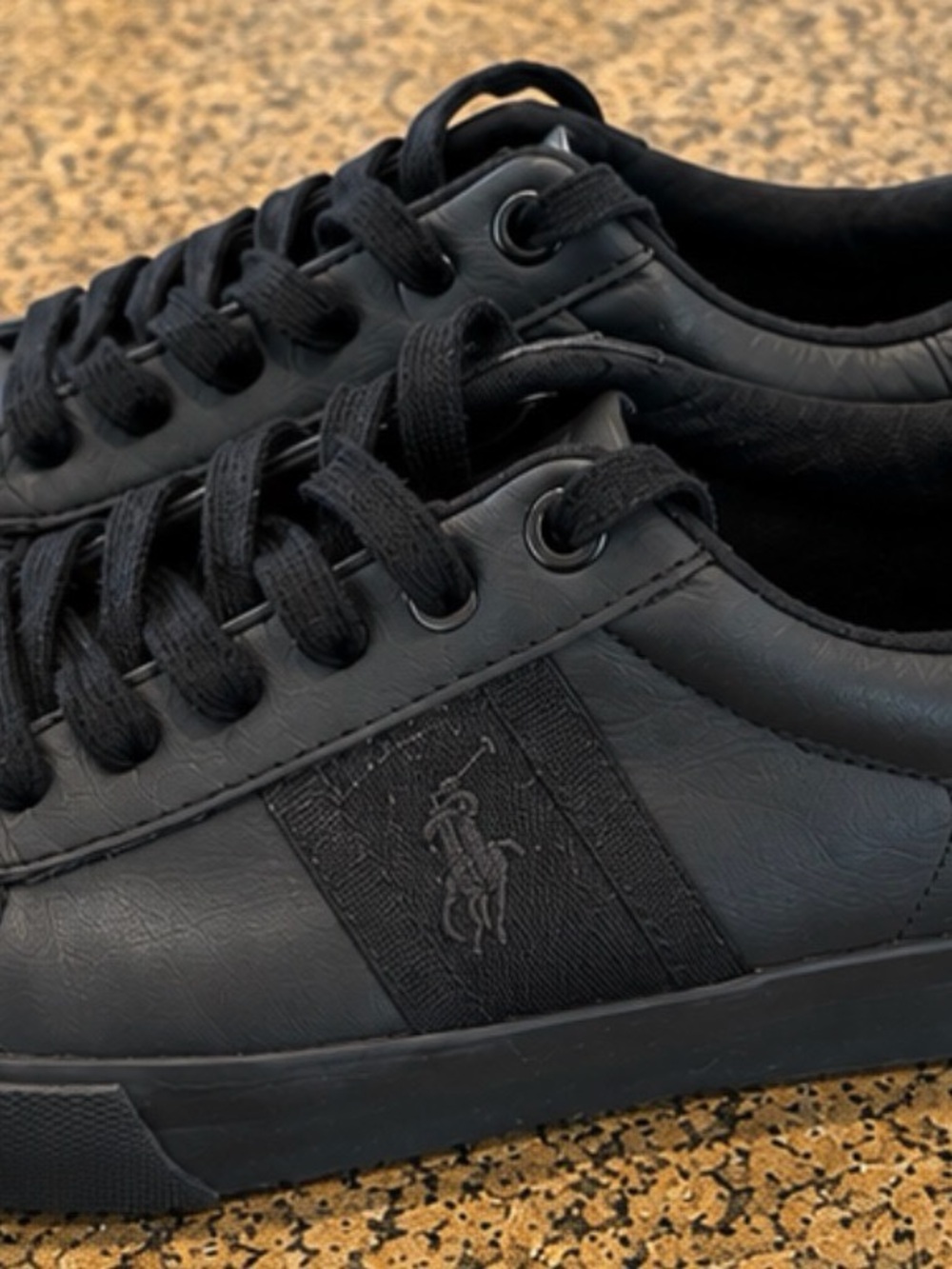 Boys size 4 Black Low Top Leather Sneakers tennis shoes polo Ralph Lauren